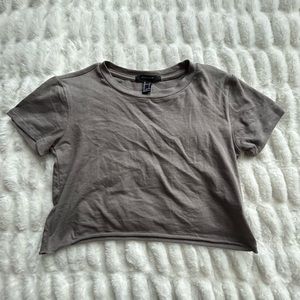 loose grey short sleeve t-shirt